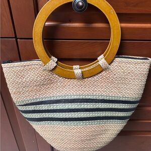 Navy and cream straw woven purse